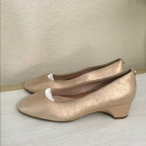 Taryn Rose Rose Gold Kitten heels size 7B